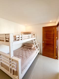 Spacious 2BR Getaway | Netflix•Wi-Fi•9Pax•Parking — 2-Bedroom rental in Lipa City, Batangas